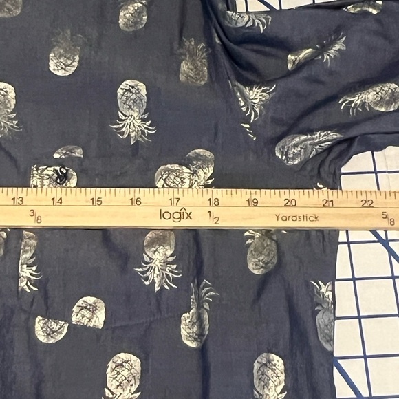 VICTORIAS SECRET PAJAMA TOP BLUE GOLD PINEAPPLES SZ MED TROPICAL METALLIC - Picture 6 of 8